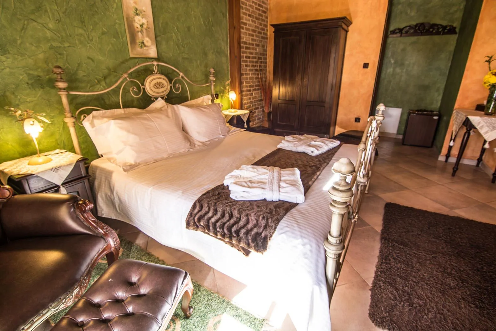 Deluxe Suite 2